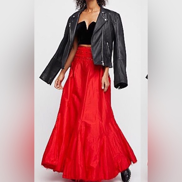 Free People One Women's Size 2 Red Party Beaded Embroidered Maxi Skirt Red NWOT - Picture 3 of 13